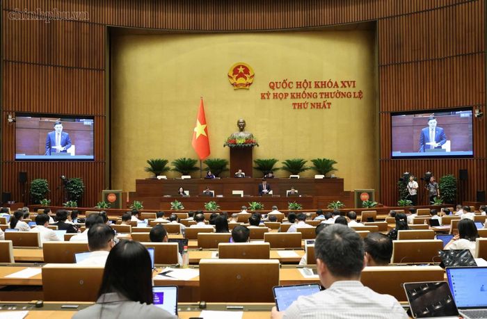 Quang cảnh phiên thảo luận tại Hội trường chiều 8/8 - Ảnh: chinhphu.vn/Nhật Bắc