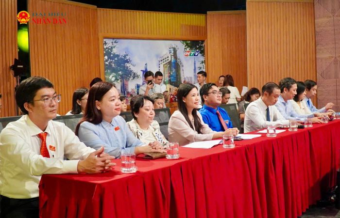 Các đại biểu tham dự chương trình