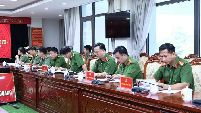 Tham dự hội nghị có đại diện lãnh đạo các đơn vị liên quan và Công an phường Minh Xuân. Ảnh: Công an tỉnh Tuyên Quang