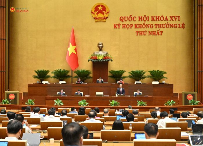 Thống đốc Ngân hàng Nhà nước Việt Nam Phạm Đức Ấn phát biểu giải trình, làm rõ một số vấn đề đại biểu Quốc hội nêu. Ảnh: Quang Khánh