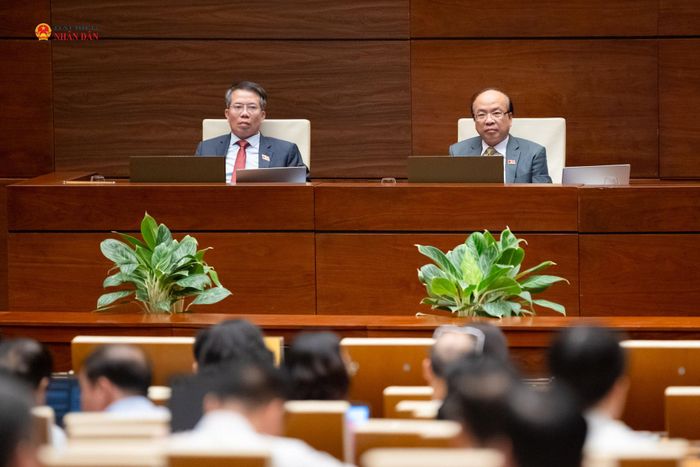 Các đại biểu tham dự phiên họp