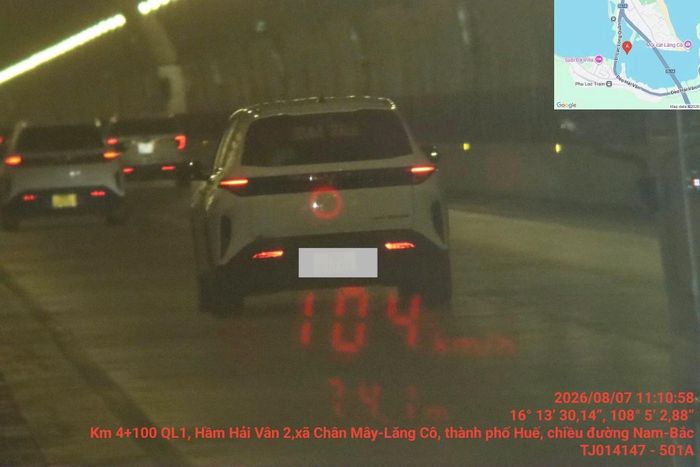 Phương tiện lưu thông qua hầm đường bộ Hải Vân với tốc độ 104 km/h, trong khi tốc độ tối đa cho phép là 70 km/h.