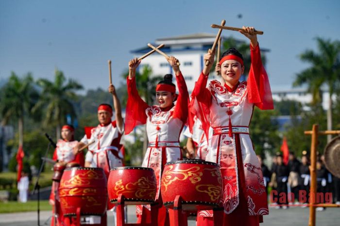 Chương trình nghệ thuật "Âm vang miền non nước".