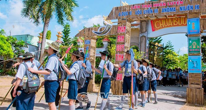 Mỗi dịp hè, những trại huấn luyện của Gia đình Phật tử tỉnh Cà Mau lại trở thành nơi gặp gỡ, học tập và rèn luyện của nhiều Huynh trưởng, Đội trưởng, Chúng trưởng.