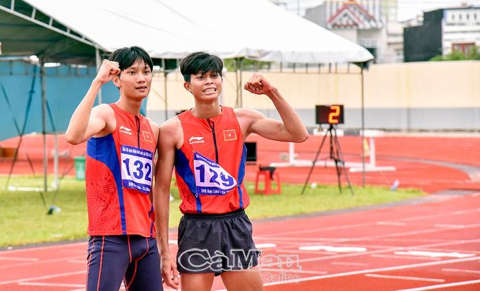 Vận động viên Nguyễn Thành Phát (số 129, Cà Mau) giành Huy chương Vàng nội dung 110 m rào nam U23.