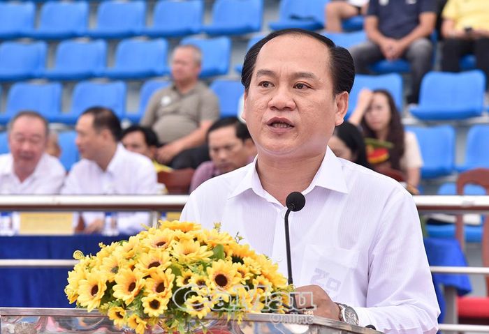Phó Giám đốc Sở Văn hoá, Thể thao và Du lịch Cà Mau Nguyễn Chí Công phát biểu khai mạc giải.