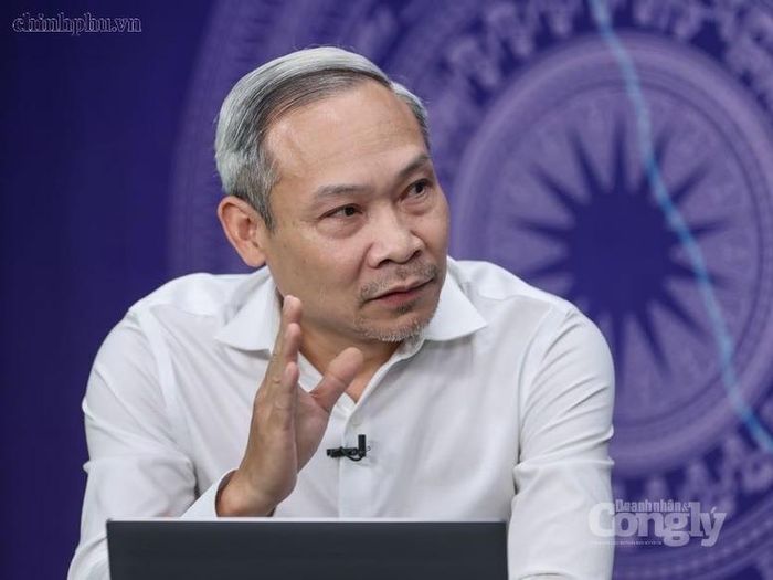 Ông Phan Đức Hiếu, Ủy viên hoạt động chuyên trách tại Ủy ban Kinh tế và Tài chính của Quốc hội phát biểu tại Tọa đàm. Ảnh: baochinhphu.vn