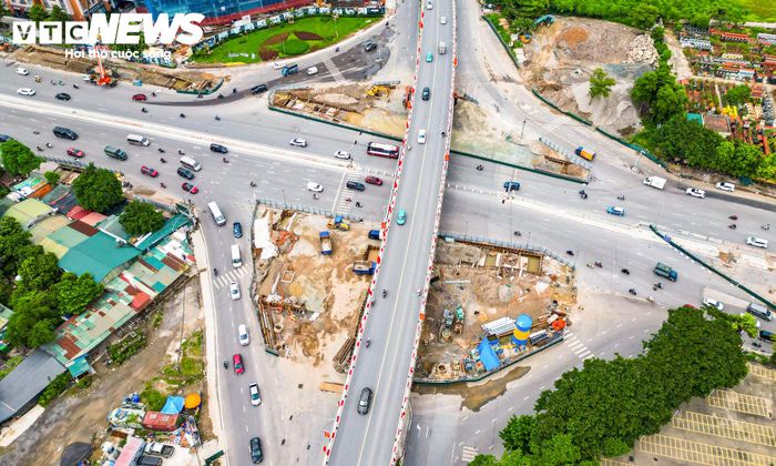 Điểm đầu dự án kết nối với đường dẫn cầu Vĩnh Tuy giai đoạn 2, cách vị trí giao với đường Cổ Linh khoảng 400m. Điểm cuối nối với đường Đàm Quang Trung hiện hữu.
