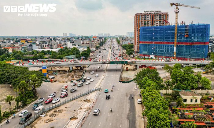 Dự án xây dựng hầm chui nút giao Cổ Linh với đường dẫn cầu Vĩnh Tuy và đường Đàm Quang Trung được triển khai nhằm tổ chức lại giao thông tại một trong những khu vực có lưu lượng phương tiện lớn ở phía Đông Hà Nội. Công trình nằm trên địa bàn phường Long Biên, được khởi công từ tháng 10/2025.