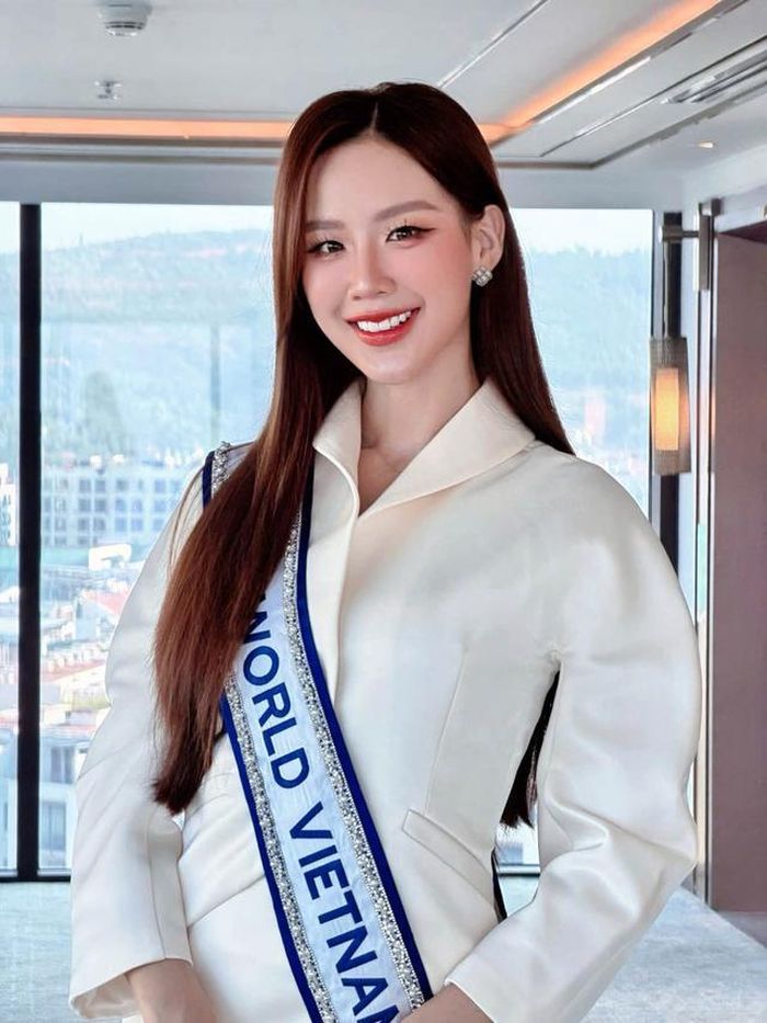 Hoa hậu Lê Nguyễn Bảo Ngọc chia sẻ hình ảnh nhập cuộc tại Miss World 2026 được tổ chức tại Việt Nam. Bảo Ngọc cùng hơn 120 thí sinh đến từ khắp nơi trên thế giới bước vào hành trình tranh tài tại Miss World 2026.