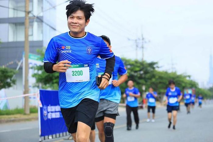 Được biết, nhạc sĩ Nguyễn Văn Chung đã tham gia và hoàn thành chặng đường tại giải chạy "Ngày An ninh mạng Việt Nam năm 2026" được tổ chức tại TP. Hồ Chí Minh.