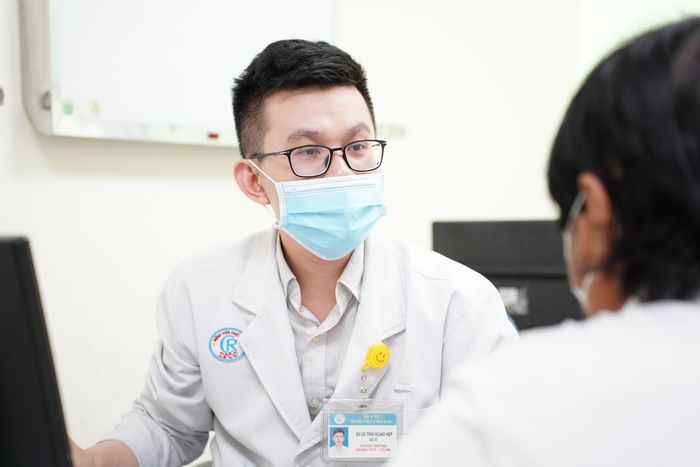 Khám bệnh cho người dân tại Bệnh viện Chợ Rẫy. Ảnh: BVCC