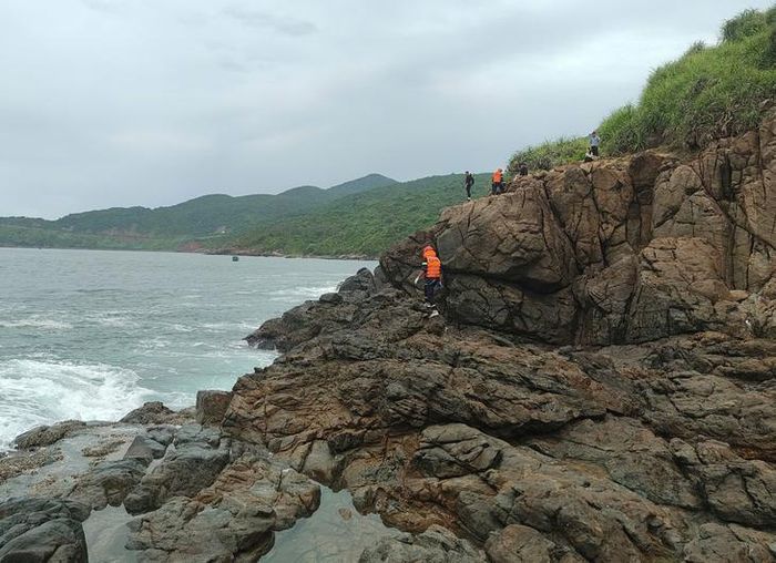 Khu vực Mũi Nghê nằm ở bán đảo Sơn Trà, có địa hình đá gập ghềnh. Ảnh: Ngọc Cường