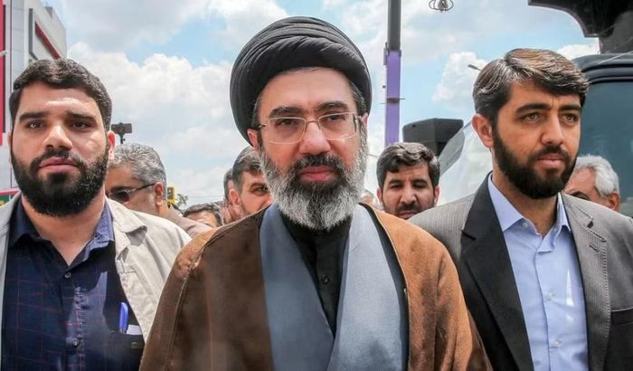 Tổng thống Iran đồng thời khẳng định sự hiện diện của ông Mojtaba là "nguồn sức mạnh to lớn" đối với đất nước.
