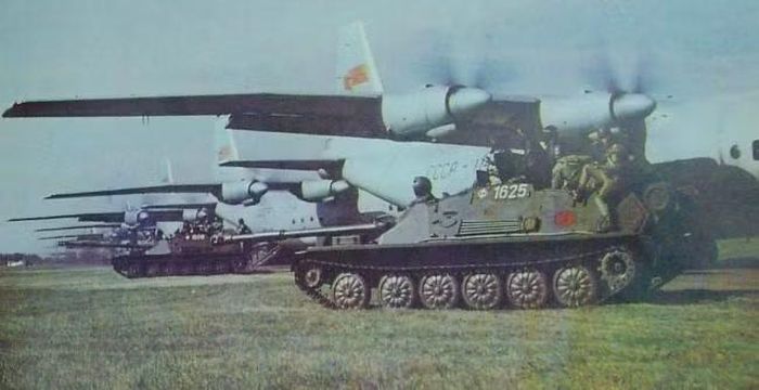 Pháo tự hành ASU-85 đã được triển khai chiến đấu lần đầu tiên trong Chiến dịch Danube của Khối Hiệp ước Warsaw, khi can thiệp quân sự vào Tiệp Khắc tháng 8/1968.