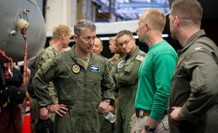 Các nguồn tin cho rằng ông Caine đang cố gắng giúp Tổng thống Trump đánh giá rõ cái giá của từng lựa chọn quân sự, đồng thời tránh đẩy Mỹ vào một cuộc chiến khó kiểm soát.