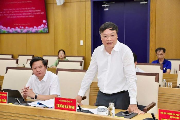 Thứ trưởng Bộ Nội vụ Trương Hải Long phát biểu chỉ đạo tại cuộc làm việc. Ảnh: VC. 
