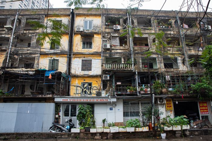  Cải tạo chung cư cũ tại các đô thị lớn vẫn vướng nhiều điểm nghẽn. Ảnh: Việt Hà.