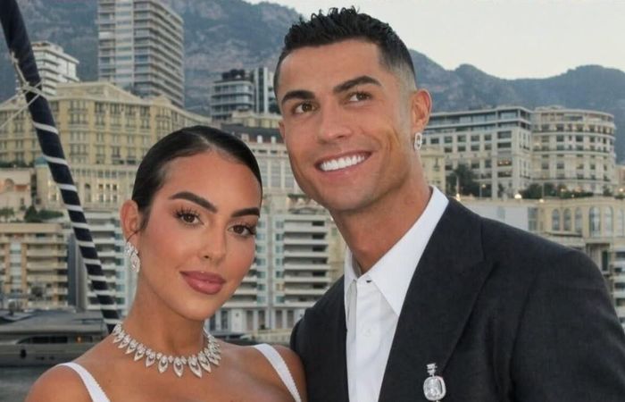 Ronaldo và Georgina chưa tổ chức hôn lễ như đồn đoán.