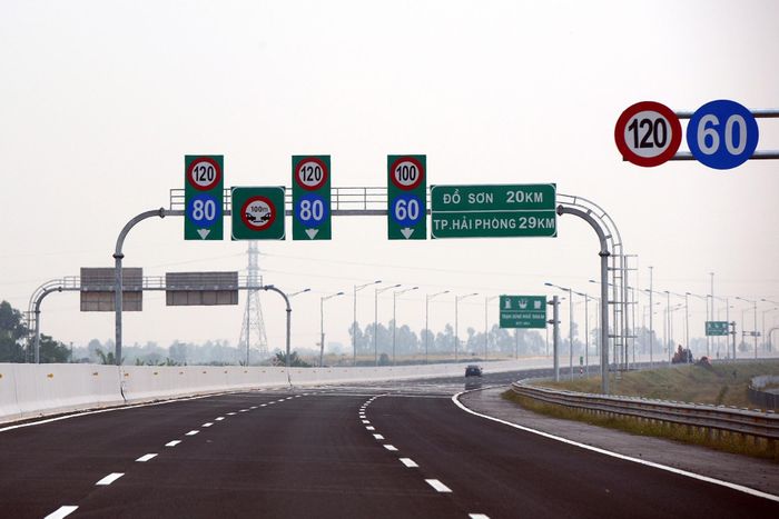 Cao tốc Hà Nội - Hải Phòng sẽ được thí điểm bố trí làn đường vượt xe. Ảnh: Mạnh Thắng.