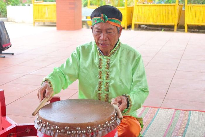 Nghệ nhân Ưu tú Nguyễn Thực gắn bó với nghệ thuật bài chòi