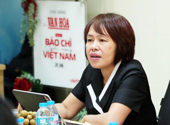 Phó Cục trưởng Cục Báo chí (Bộ VHTTDL) Đặng Thị Phương Thảo góp ý về định hướng công tác của Báo Văn Hóa trong thời gian tới