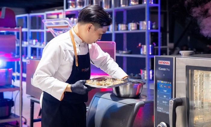 Chef Việt Hoàng