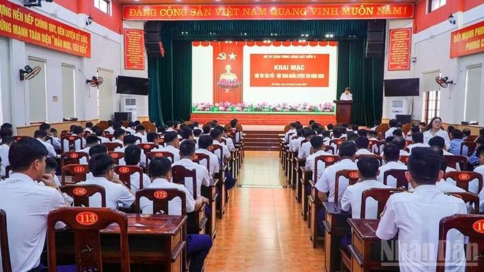 Quang cảnh buổi khai mạc.