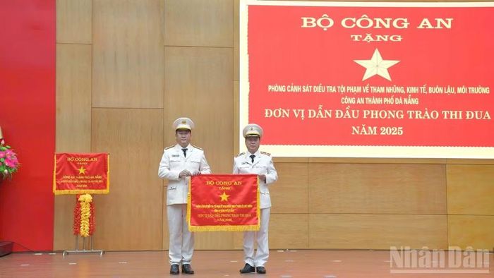 Phòng Cảnh sát Kinh tế, Công an thành phố Đà Nẵng là đơn vị dẫn đầu phong trào thi đua toàn quốc năm 2025. (Ảnh: ANH ĐÀO)