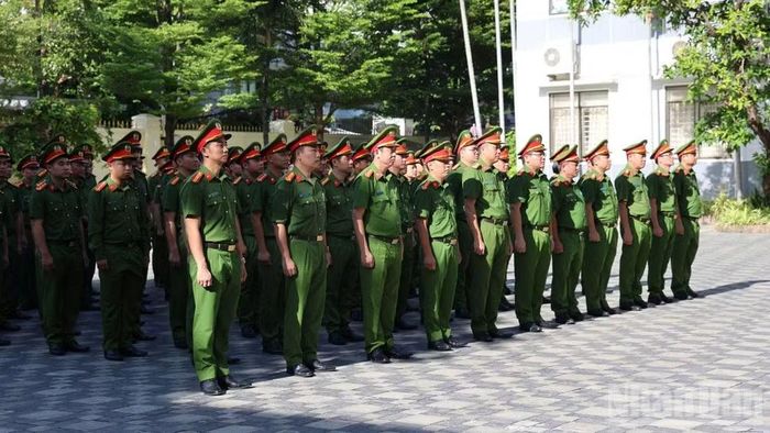 Lực lượng Cảnh sát Kinh tế Công an thành phố Đà Nẵng xây dựng lực lượng vững mạnh toàn diện.