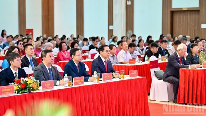 Các đại biểu tham dự lễ kỷ niệm.