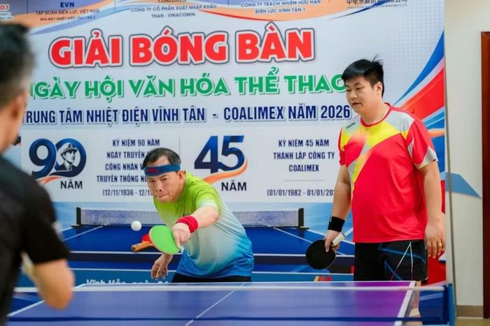 Các vận động viện tham dự giải. (Nhà máy Nhiệt điện Vĩnh Tân 4)