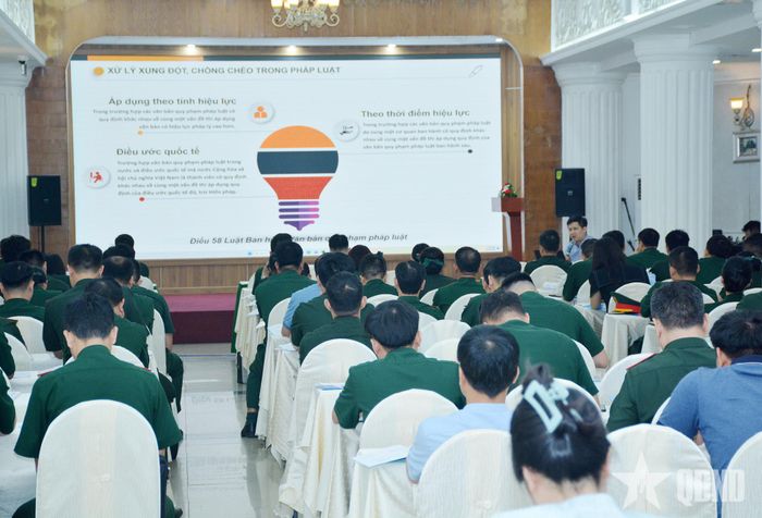Quang cảnh lớp bồi dưỡng.