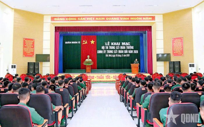 Quang cảnh khai mạc hội thi.