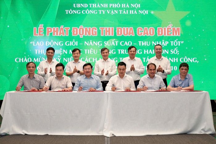  Các đơn vị ký kết giao ước thi đua. 