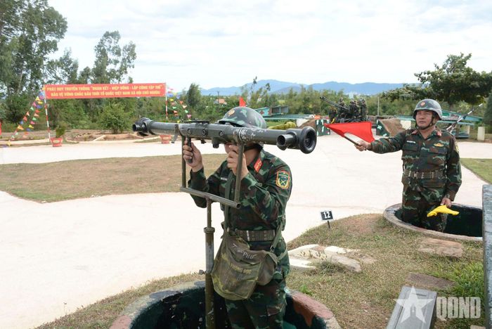  Chỉ huy Đại đội liên tục ra tình huống để các bộ phận nhận định, xử trí.