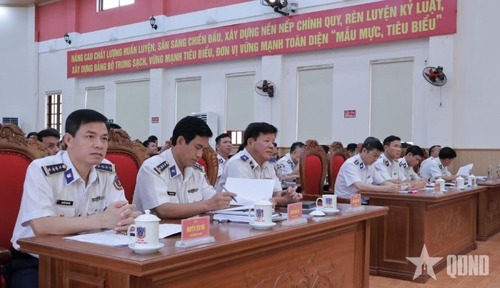 Các đại biểu dự khai mạc hội thi.
