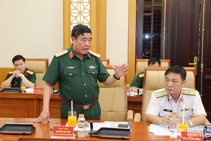 Trung tướng Nguyễn Bá Lực phát biểu tại buổi làm việc.