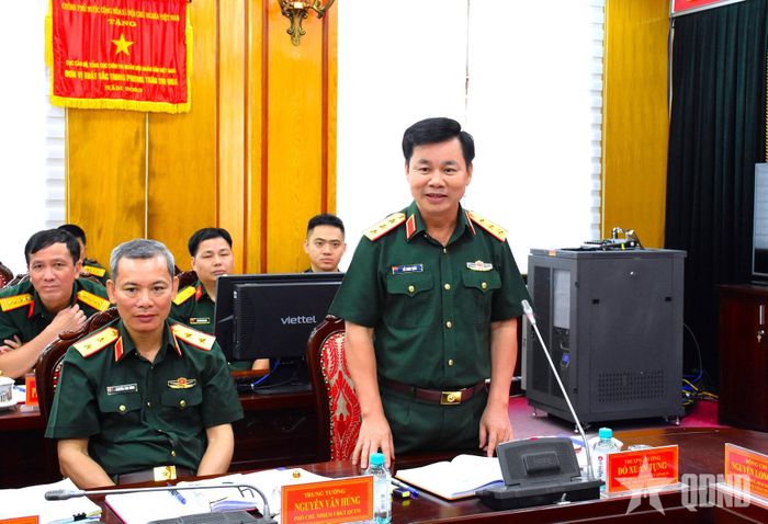 Thượng tướng Đỗ Xuân Tụng phát biểu tại hội nghị.