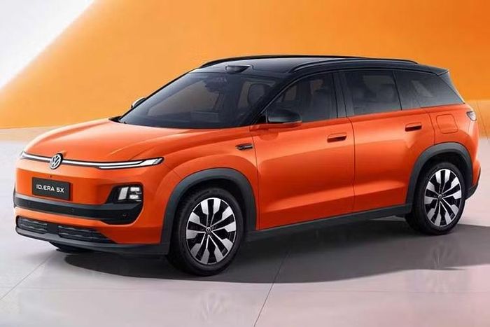 ID. Era 5X do liên doanh SAIC-Volkswagen phát triển đã xuất hiện trên danh mục mới nhất của Bộ Công nghiệp và Công nghệ Thông tin Trung Quốc (MIIT). Volkswagen ID. Era 5X là mẫu thuần điện đầu tiên của dòng xe ID. Era, sau ID. Era 9X và ID. Era 5S. Xe sử dụng nền tảng Compact Main Platform (CMP) phát triển cùng Xpeng và được trang bị kiến trúc điện/điện tử CEA.