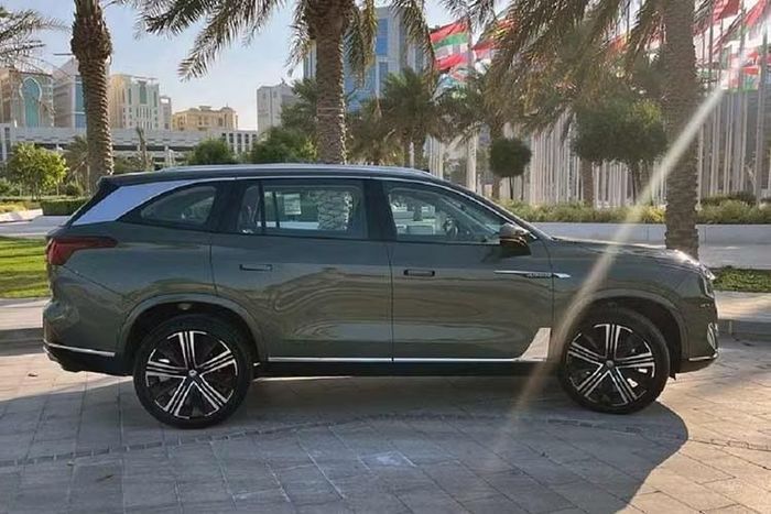 Phiên bản Plug-in Hybrid (PHEV) là sự kết hợp của động cơ 1.5L Turbo với mô tơ điện cho tổng công suất 295 mã lực, mô-men xoắn 390 Nm. Bản này được trang bị bộ pin LFP 24,7 kWh cho tầm vận hành thuần điện 115 km (tiêu chuẩn NEDC) cùng tổng quãng đường di chuyển 1.198 km.