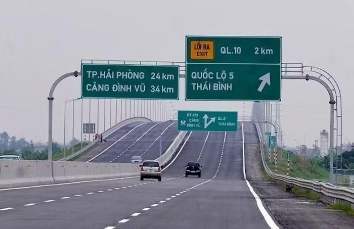 Cao tốc Hà Nội - Hải Phòng và cao tốc Cầu Giẽ - Cao Bồ (đoạn Cầu Giẽ - Ninh Bình) được đề xuất thí điểm.
