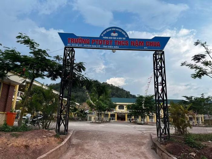 Trường PTDTBT THCS Nậm Chua.
