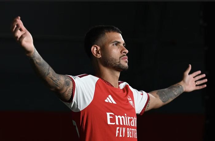 Bruno Guimaraes, tân binh trị giá 75 triệu bảng của Arsenal.