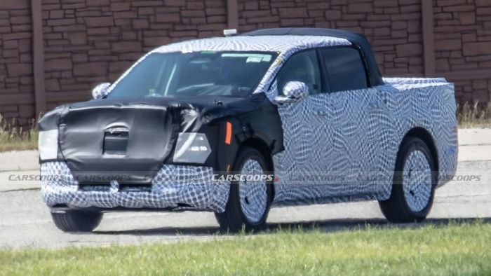 Nguyên mẫu Ford Fathom chạy thử trên đường. Ảnh: Carscoops