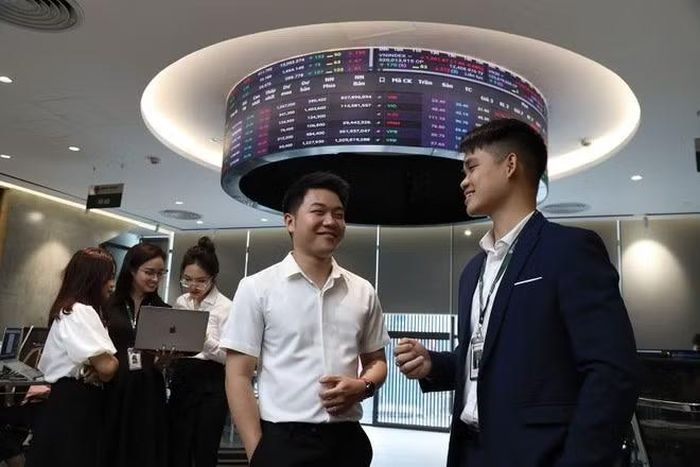 Cổ phiếu doanh nghiệp Nhà nước hút dòng tiền.