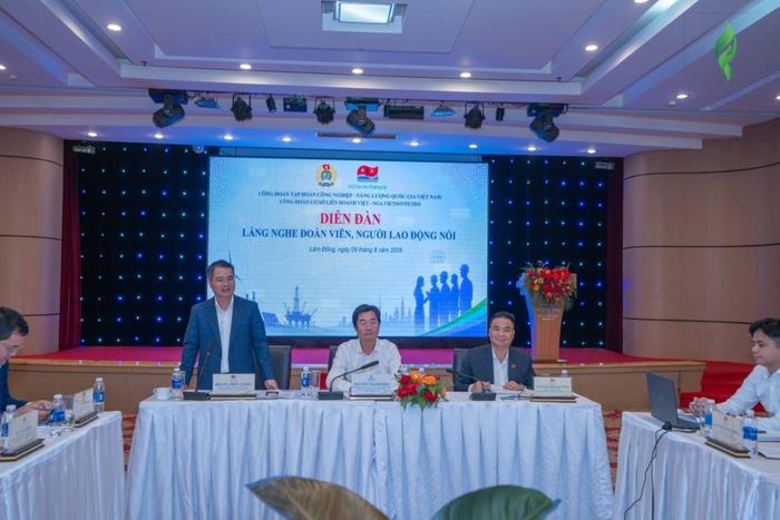Đồng chí Hoàng Phúc Long phát biểu tại diễn đàn.