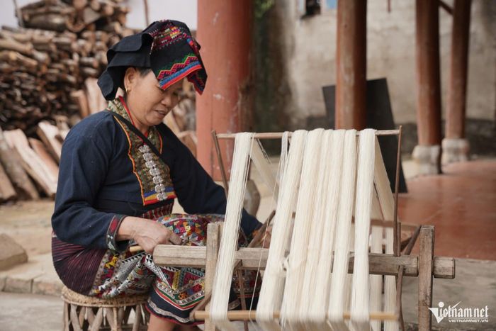 Đồng bào dân tộc thiểu số ở Điện Biên 