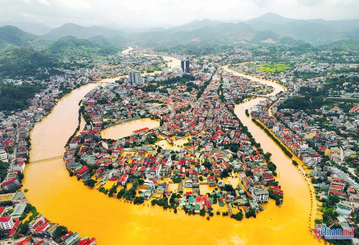 Năm 2025 ghi nhận lũ đặc biệt lớn, lũ lịch sử tại 20 con sông trên cả nước. Ảnh: Hà Cương