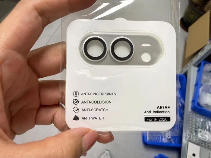 Các phụ kiện này có thể không phản ánh chính xác màu sắc của iPhone Ultra. Ảnh: Sonny Dickson
